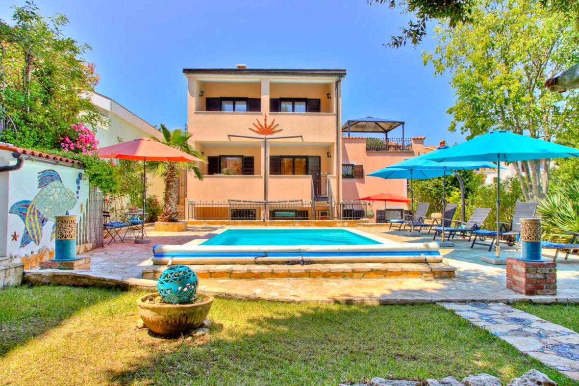 Villa Dolce Vita **** Premantura Exterior photo